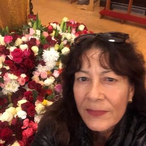 Meet your Posher, Yolanda